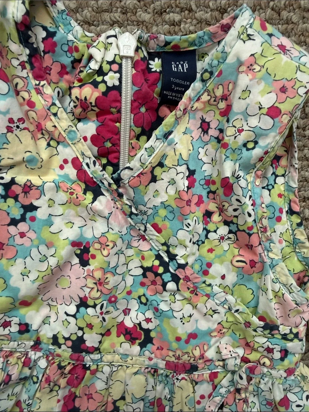 TODDLER GIRL BUNDLE DRESSES, SKIRT, TOP SIZE 3T GAP AND JOE FRESH